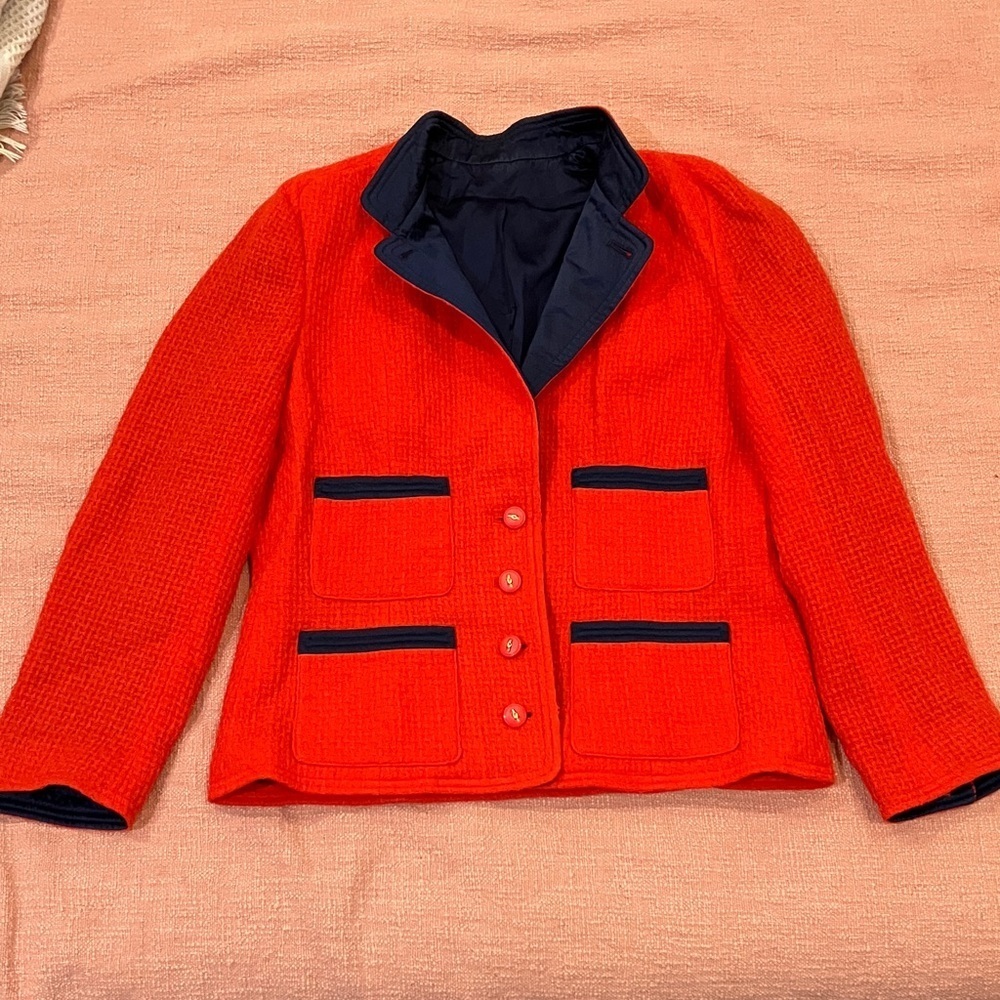 Vintage virgin wool tweed Women's Jacket with navy Accents